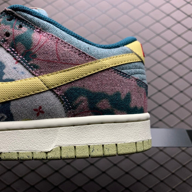 NIKE DUNK LOW