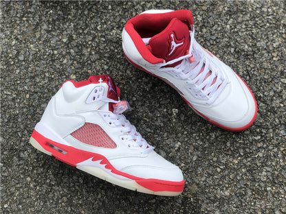 AIR JORDAN 5