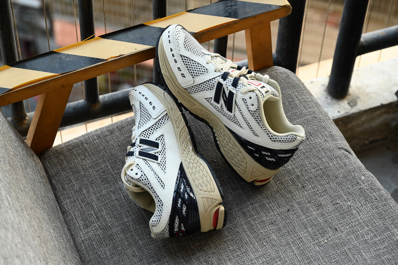 NEW BALANCE 1906R