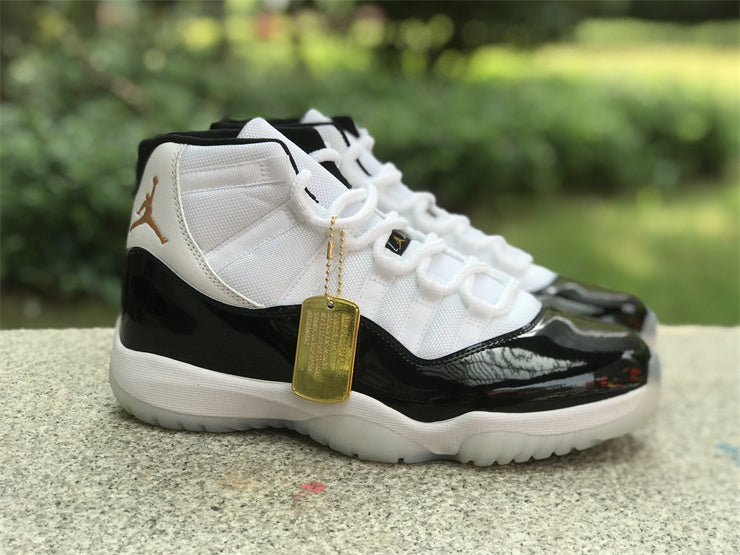 AIR JORDAN 11