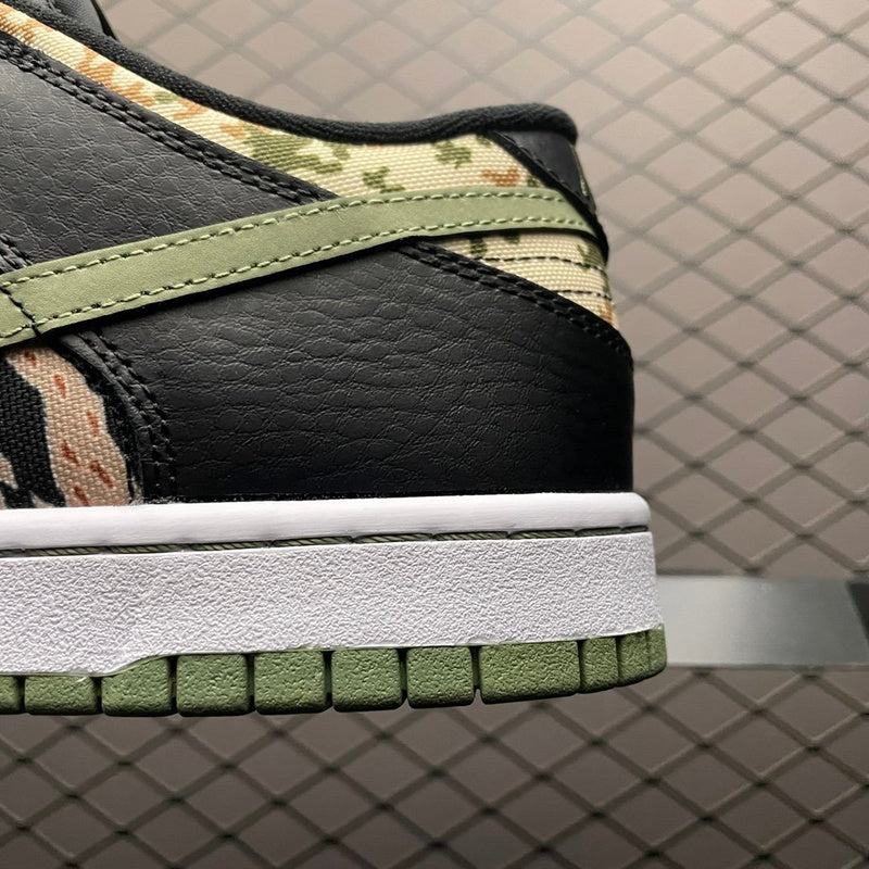 NIKE DUNK LOW