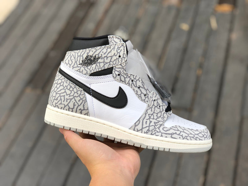 NIKE AIR JORDAN 1