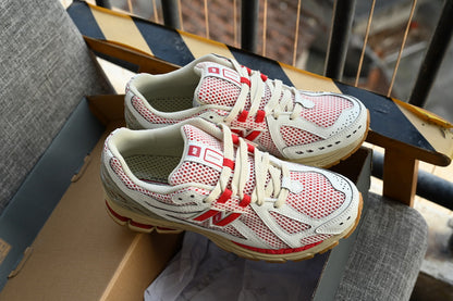 NEW BALANCE 1906R