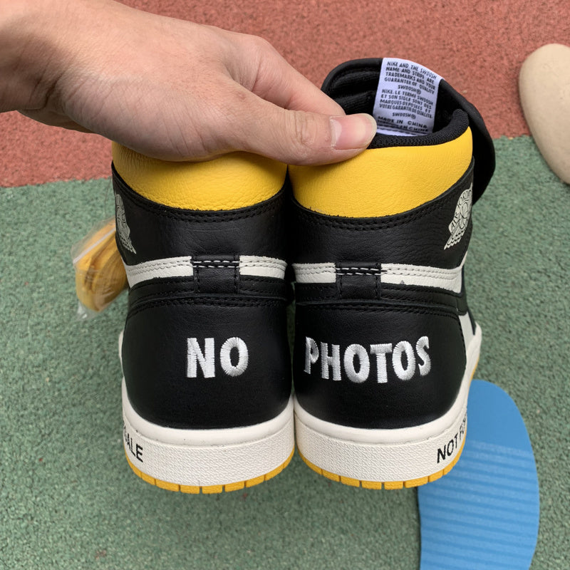 NIKE AIR JORDAN 1