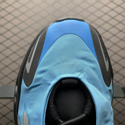 ADIDAS YEZZY 700