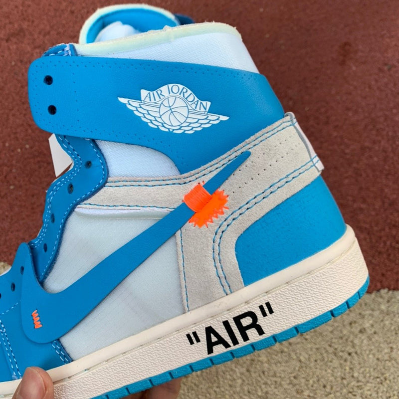 NIKE AIR JORDAN 1