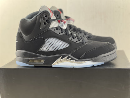 AIR JORDAN 5