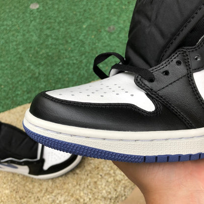 NIKE AIR JORDAN 1