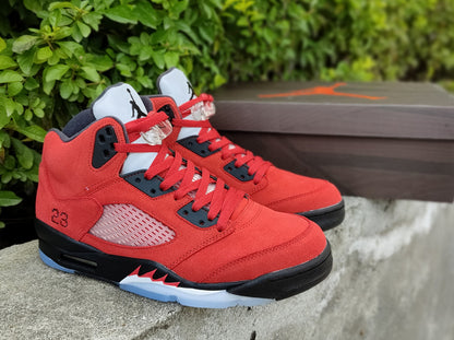 AIR JORDAN 5