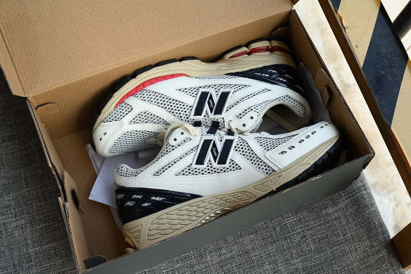 NEW BALANCE 1906R