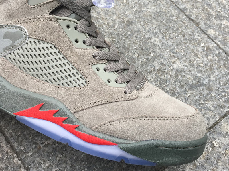 AIR JORDAN 5
