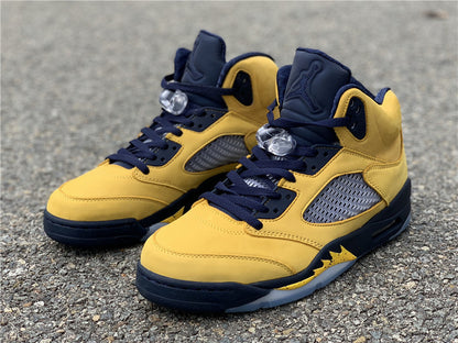 AIR JORDAN 5