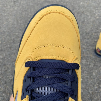 AIR JORDAN 5