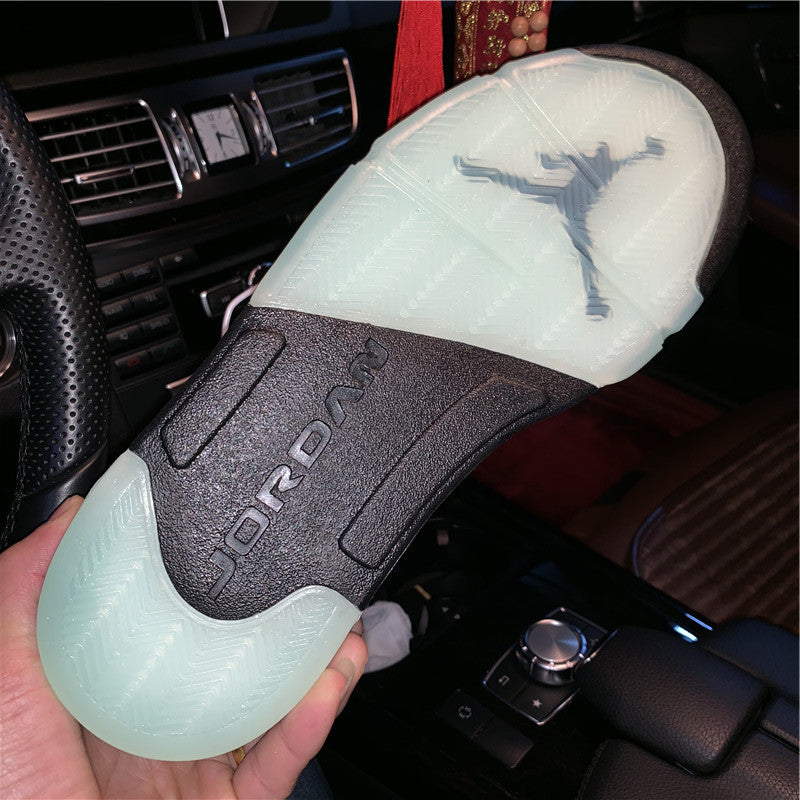 AIR JORDAN 5