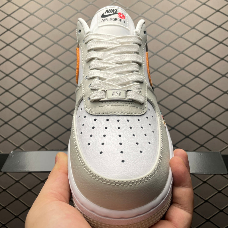 NIKE AIR FORCE 1