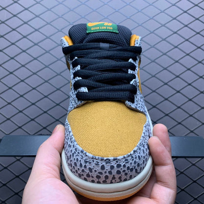 NIKE DUNK LOW