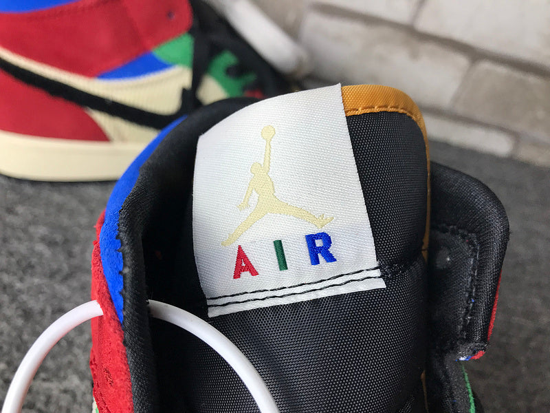 NIKE AIR JORDAN 1