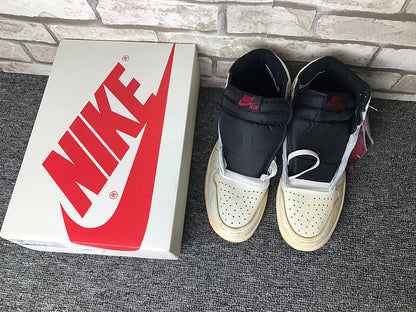 NIKE AIR JORDAN 1