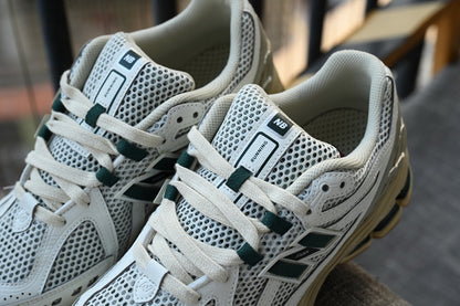 NEW BALANCE 1906R