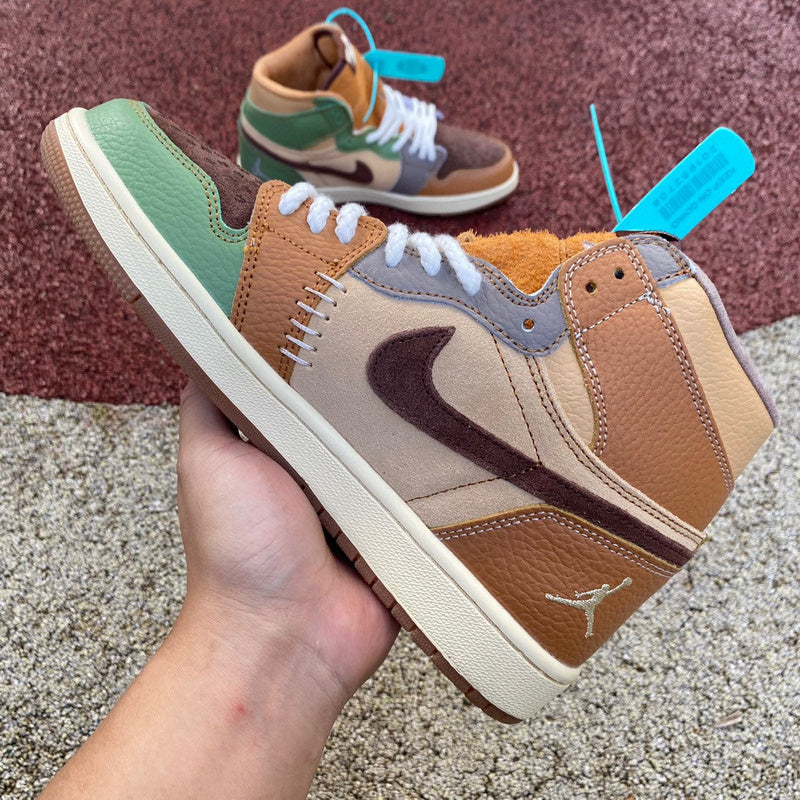 NIKE AIR JORDAN 1