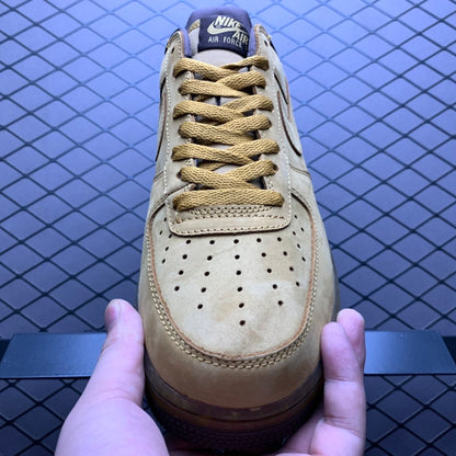 NIKE AIR FORCE 1