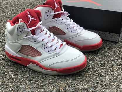 AIR JORDAN 5