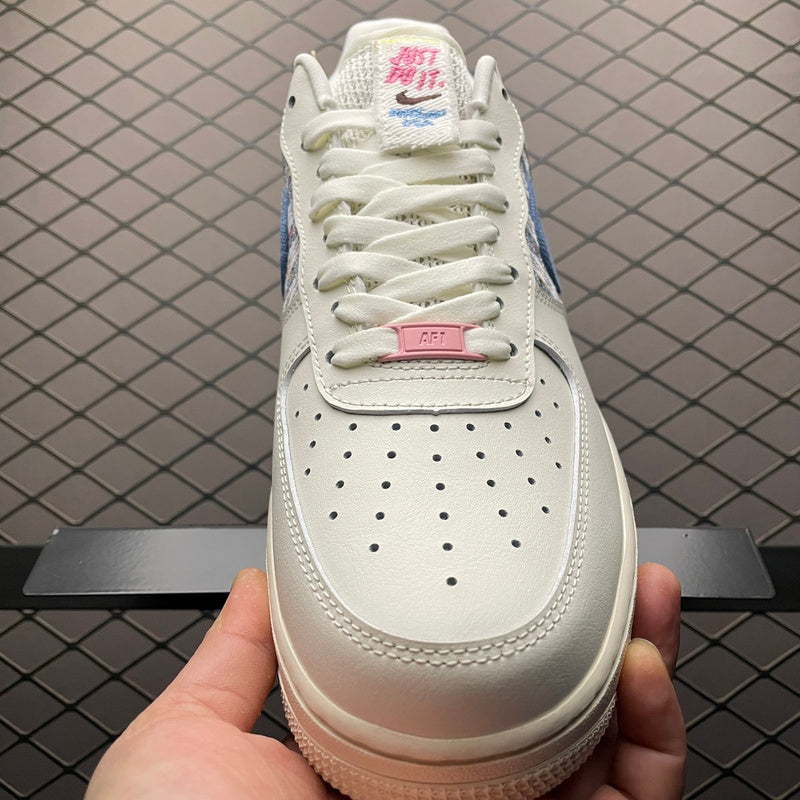NIKE AIR FORCE 1