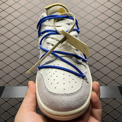 NIKE DUNK LOW