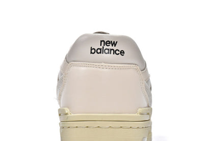 NEW BALANCE 550