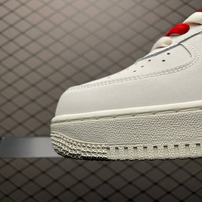 NIKE AIR FORCE 1