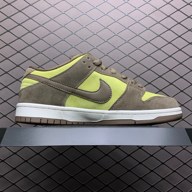 NIKE DUNK LOW
