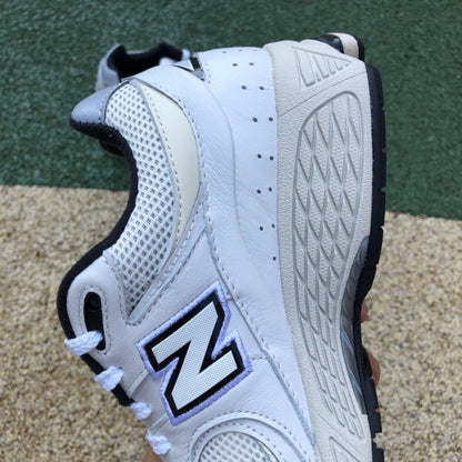 NEW BALANCE 2002R