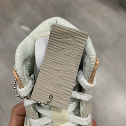NIKE AIR JORDAN 1