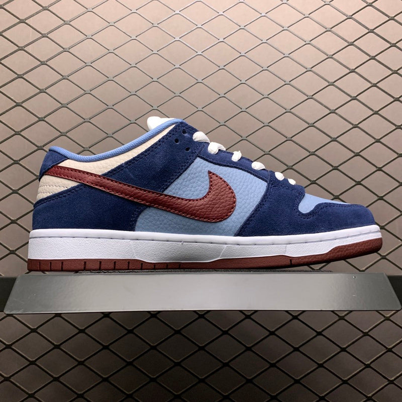 NIKE DUNK LOW