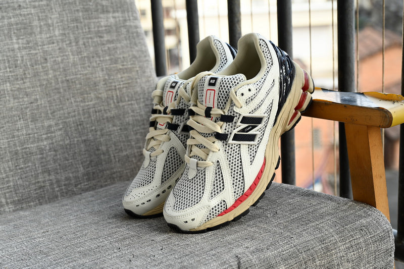 NEW BALANCE 1906R