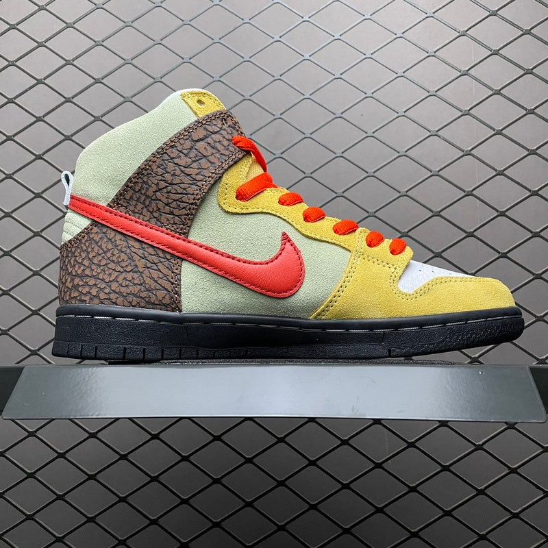 NIKE DUNK LOW