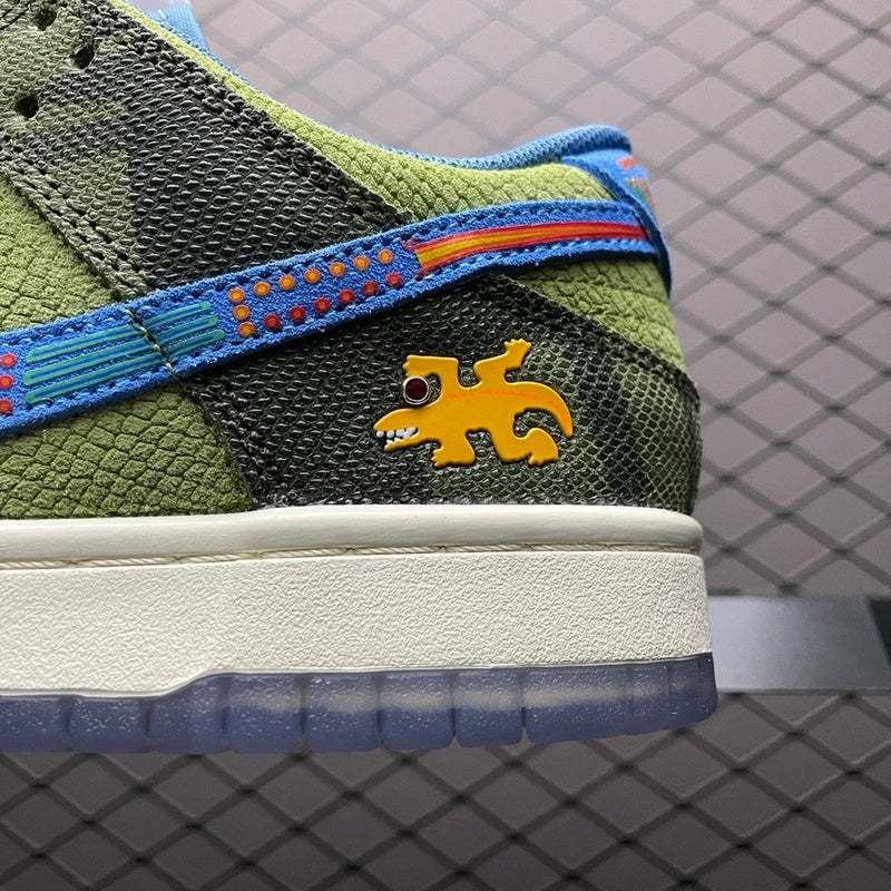 NIKE DUNK LOW