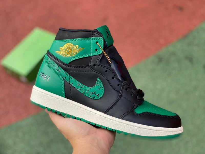 NIKE AIR JORDAN 1