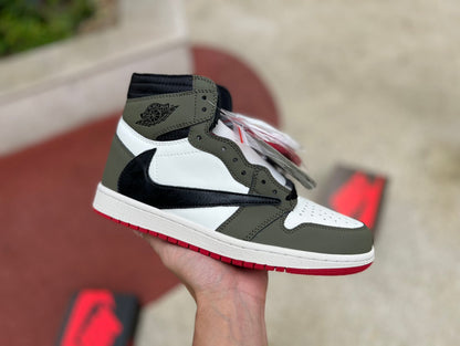 NIKE AIR JORDAN 1