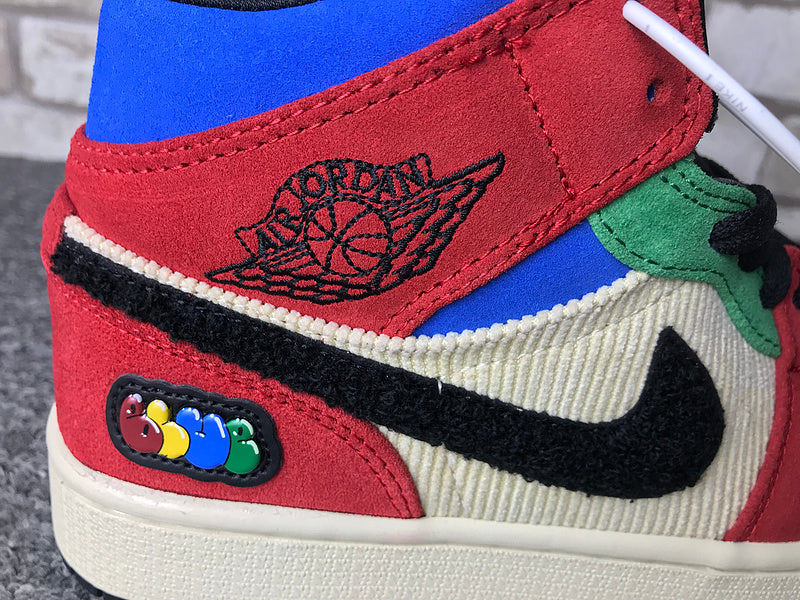 NIKE AIR JORDAN 1