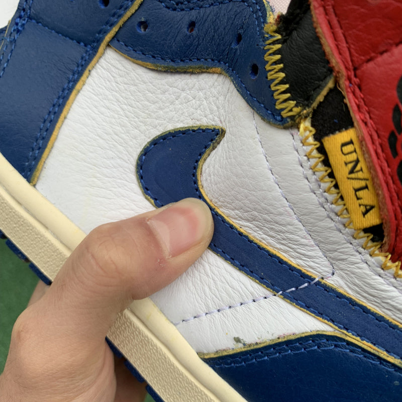 NIKE AIR JORDAN 1