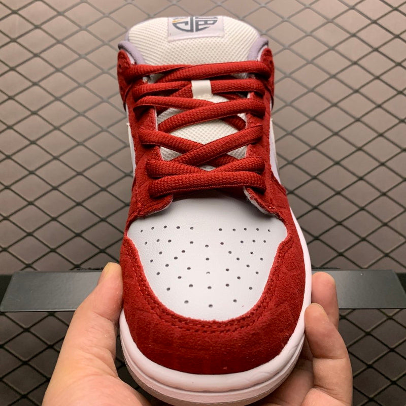 NIKE DUNK LOW