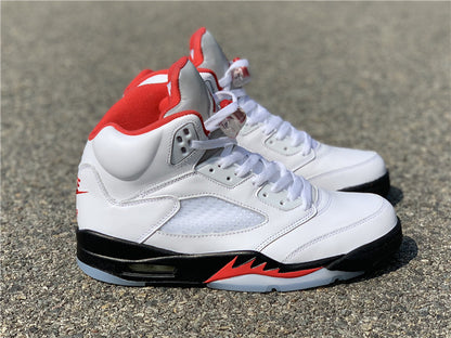 AIR JORDAN 5