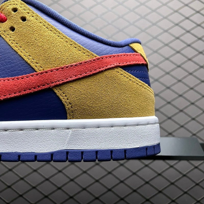 NIKE DUNK LOW