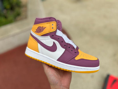 NIKE AIR JORDAN 1