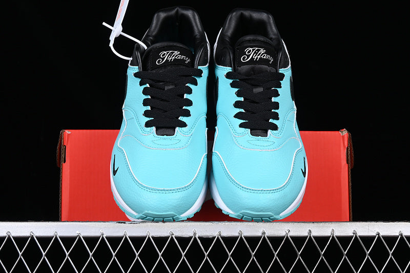 NIKE AIR MAX 1