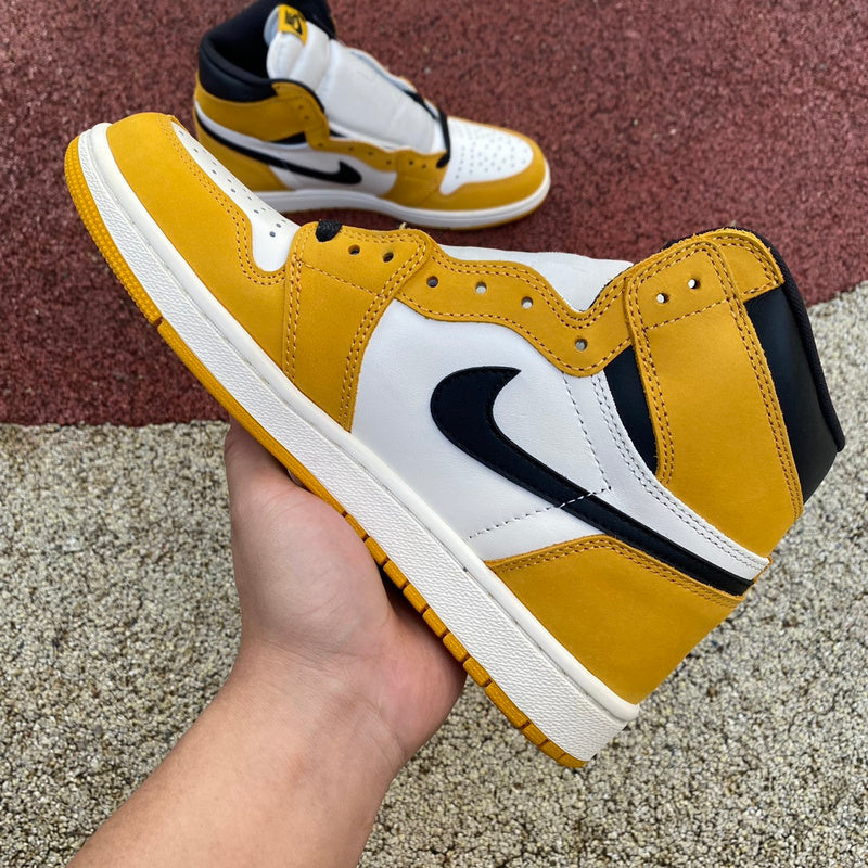 NIKE AIR JORDAN 1