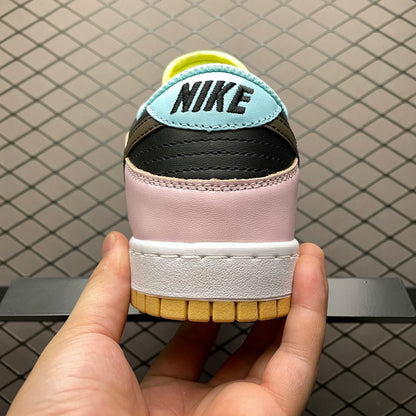 NIKE DUNK LOW