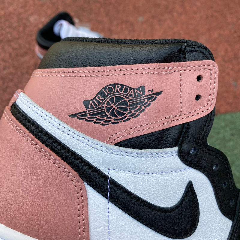 NIKE AIR JORDAN 1
