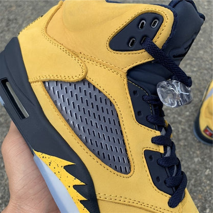 AIR JORDAN 5